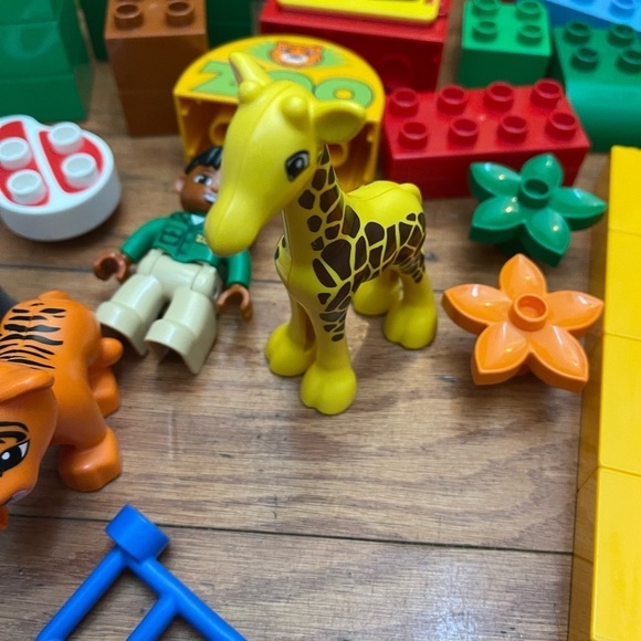LEGO Duplo Blocks LEGOVille Baby Zoo Animals Preschool Age 2-5 - Picture 7 of 8